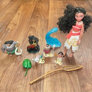 Disney’s Moana  Lot Of 9 PVC Figure Play Set Action Figures